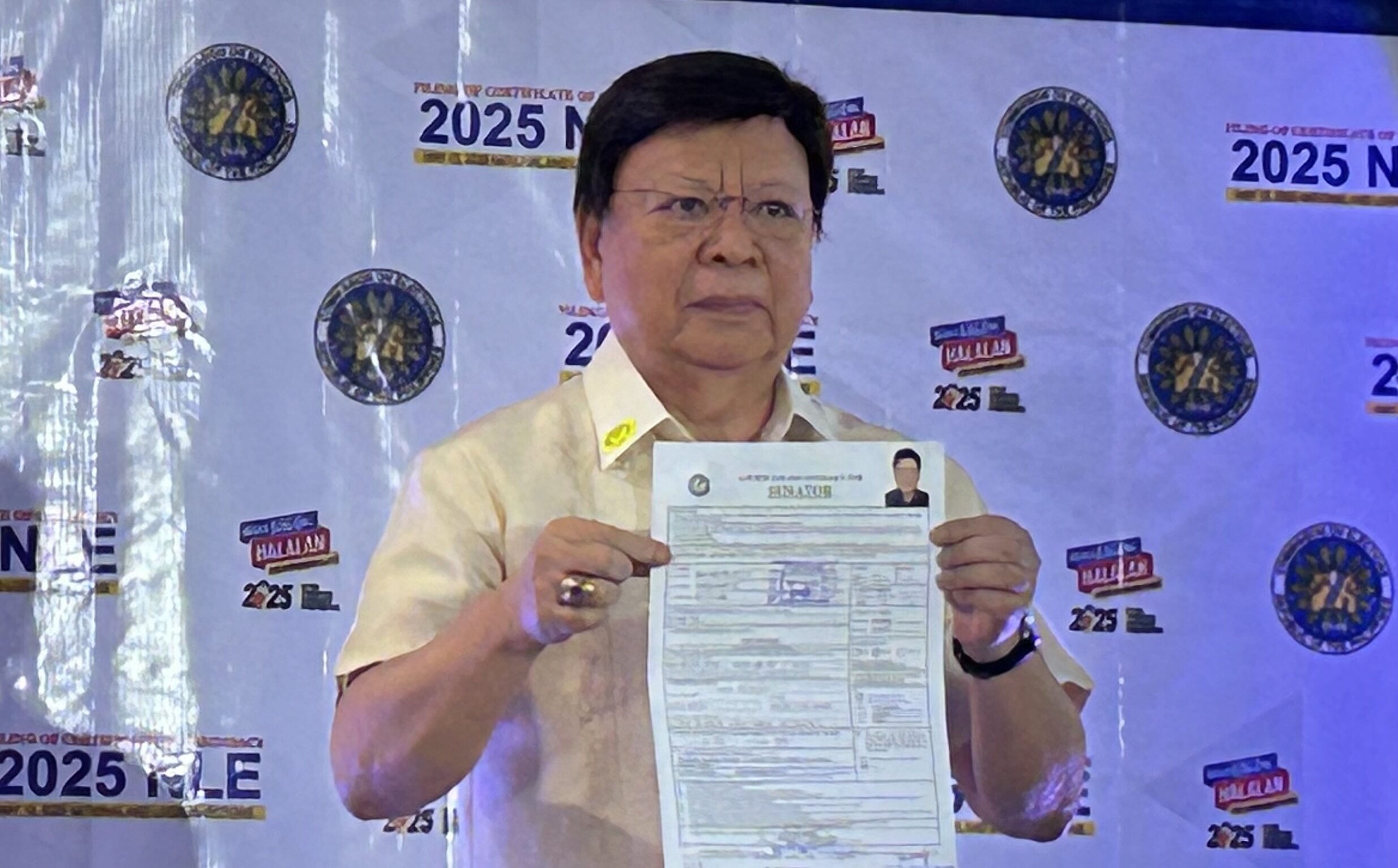 Rodante Marcoleta formalizes Senate bid