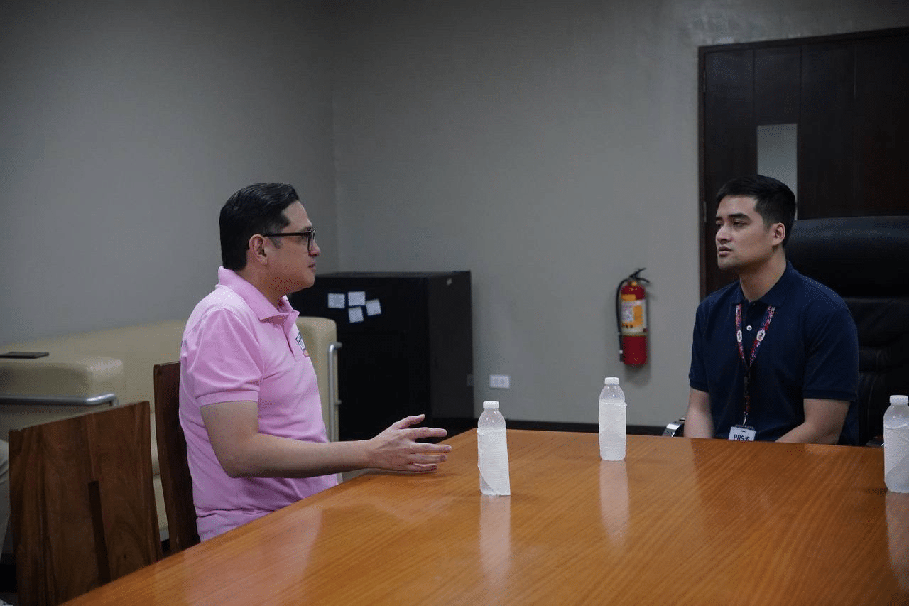 Ang Senate Bet Bam Aquino ay nakikipagpulong kay Pasig City Mayor Vico Sotto